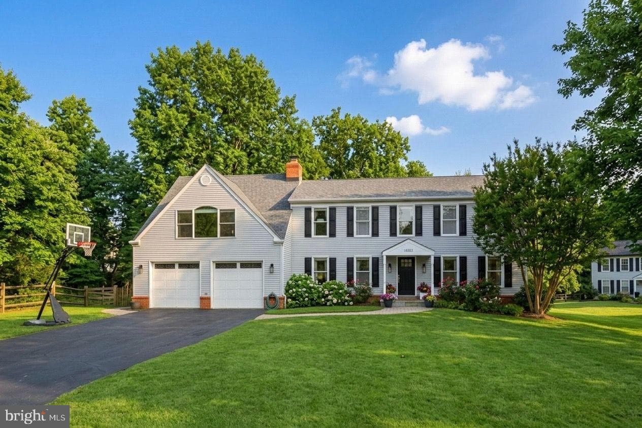 10172 Yorktown Way photo 1