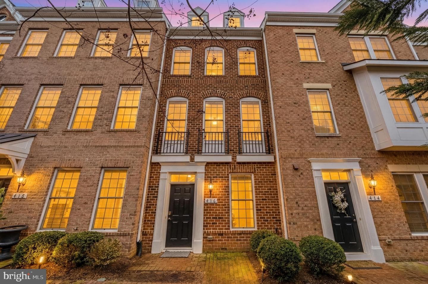 416 Haupt Square SE photo 1
