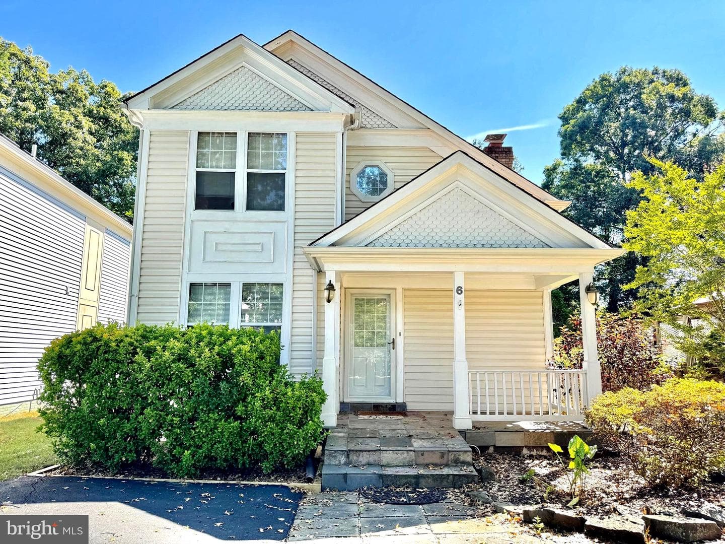 6 Oakdale Court photo 1