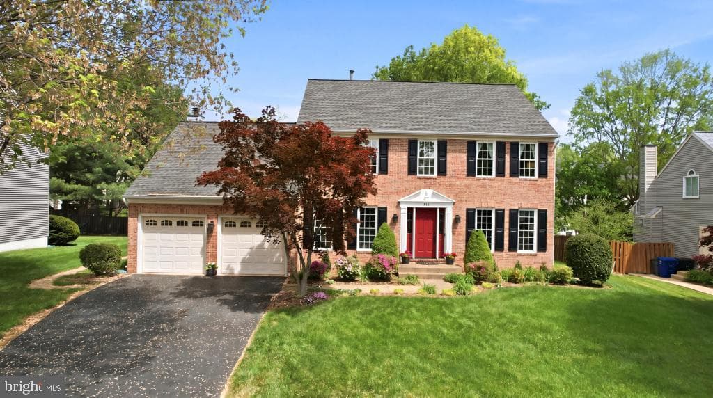 210 Foxborough Drive SW photo 1