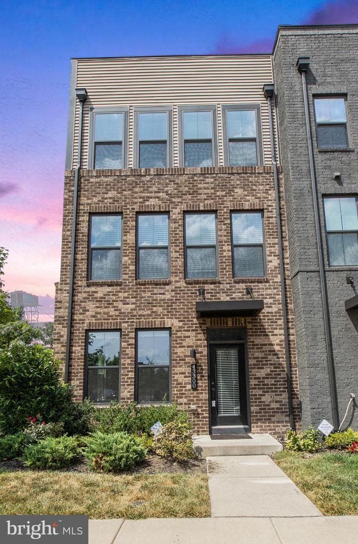 43300 John Michael Terrace