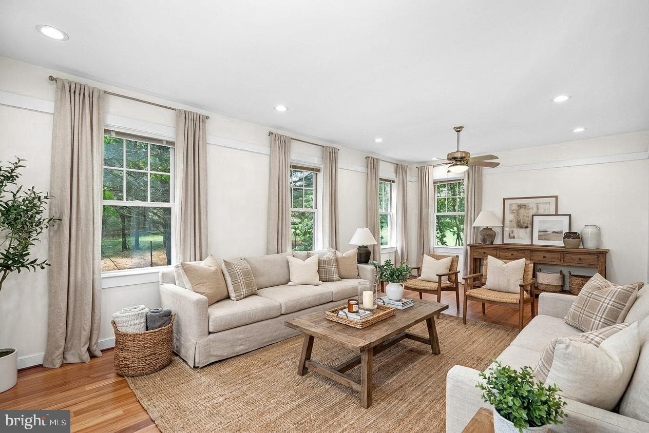 40988 Redwing Song Lane