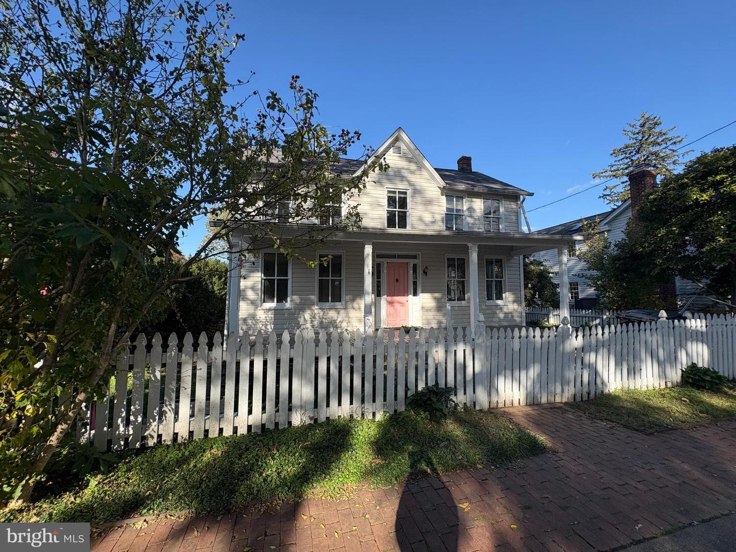 210 Cornwall Street NW