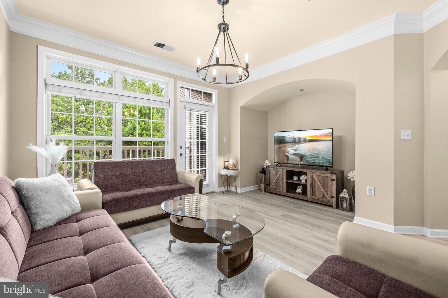 512 Sunset View Terrace SE #202