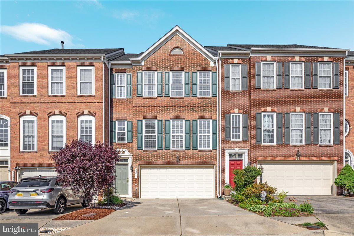 25241 Destination Square