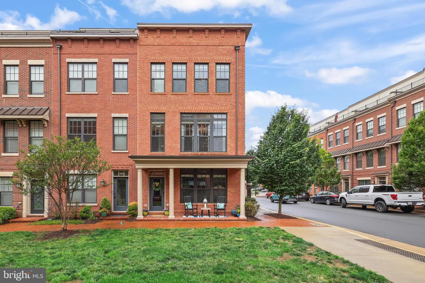 400 Ironsides Square SE