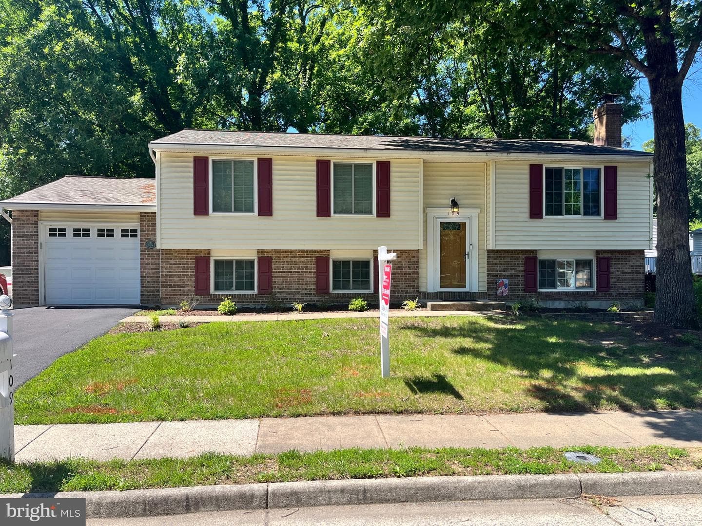 109 Gold Thorn Way