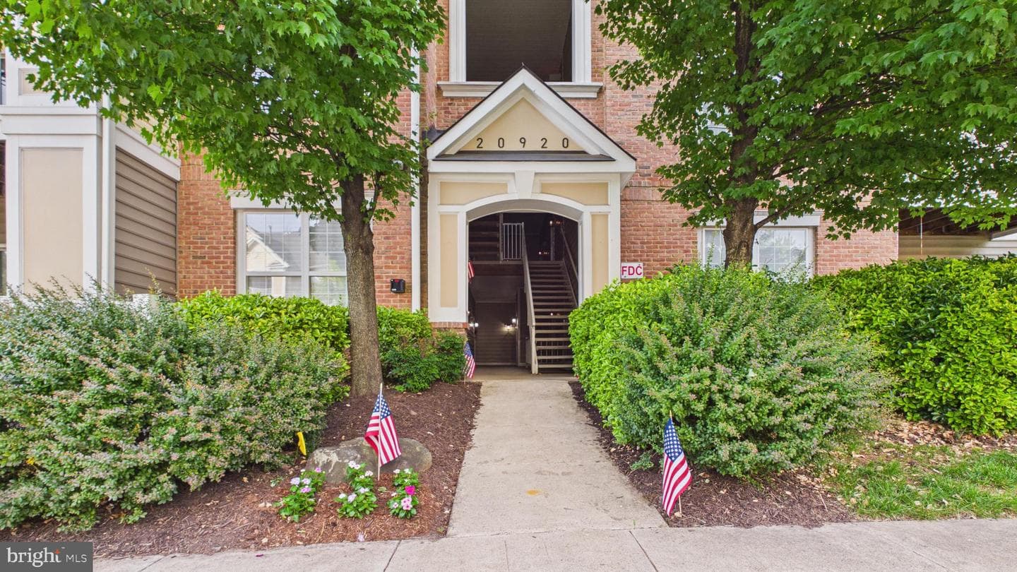 20920 Cedarpost Square #300
