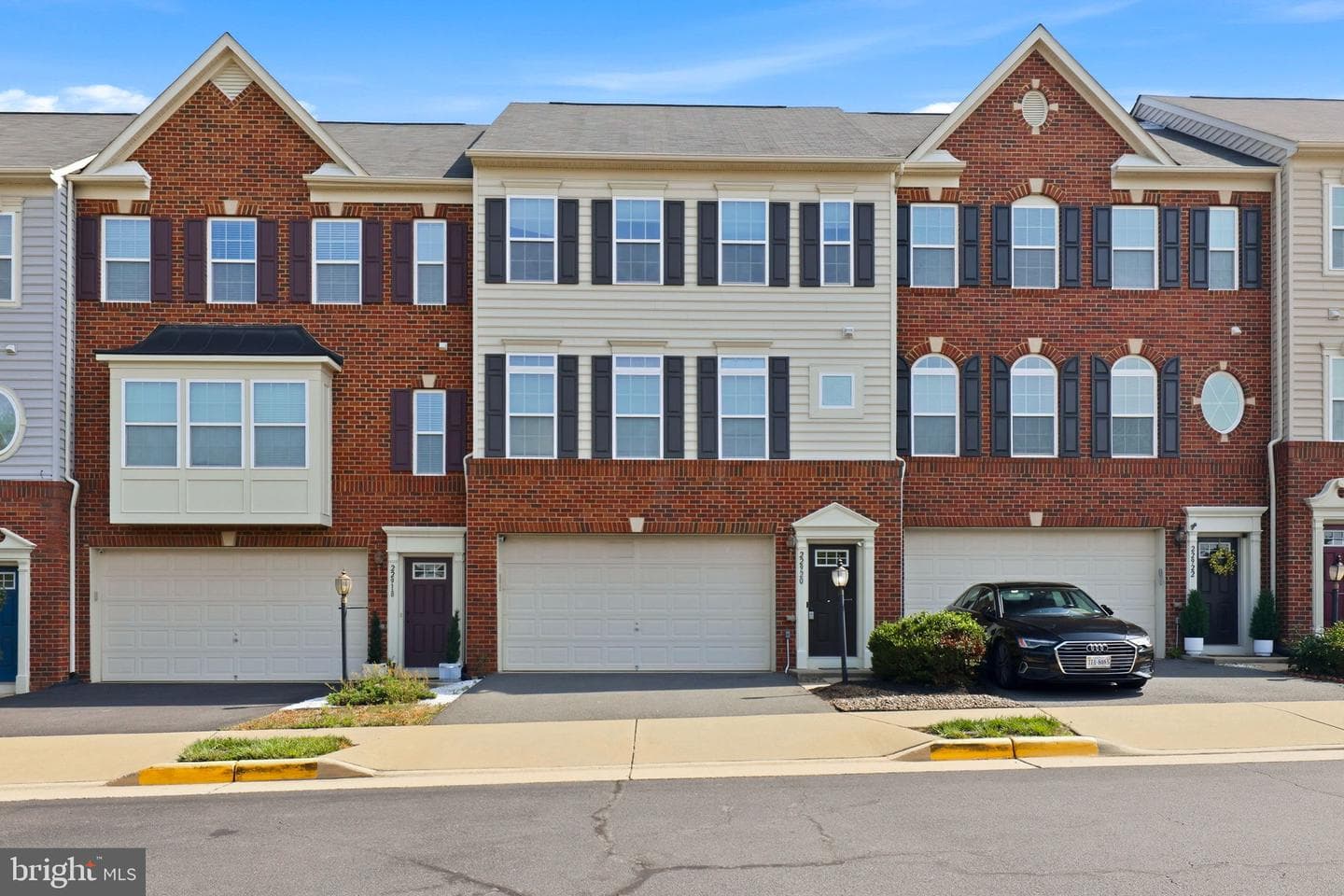22920 Lacey Oak Terrace, Sterling