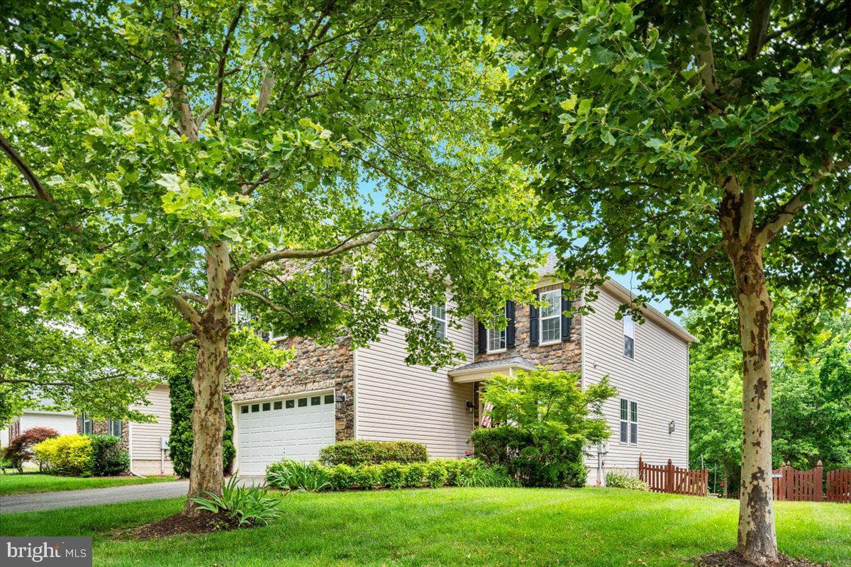 25030 Graywacke Drive