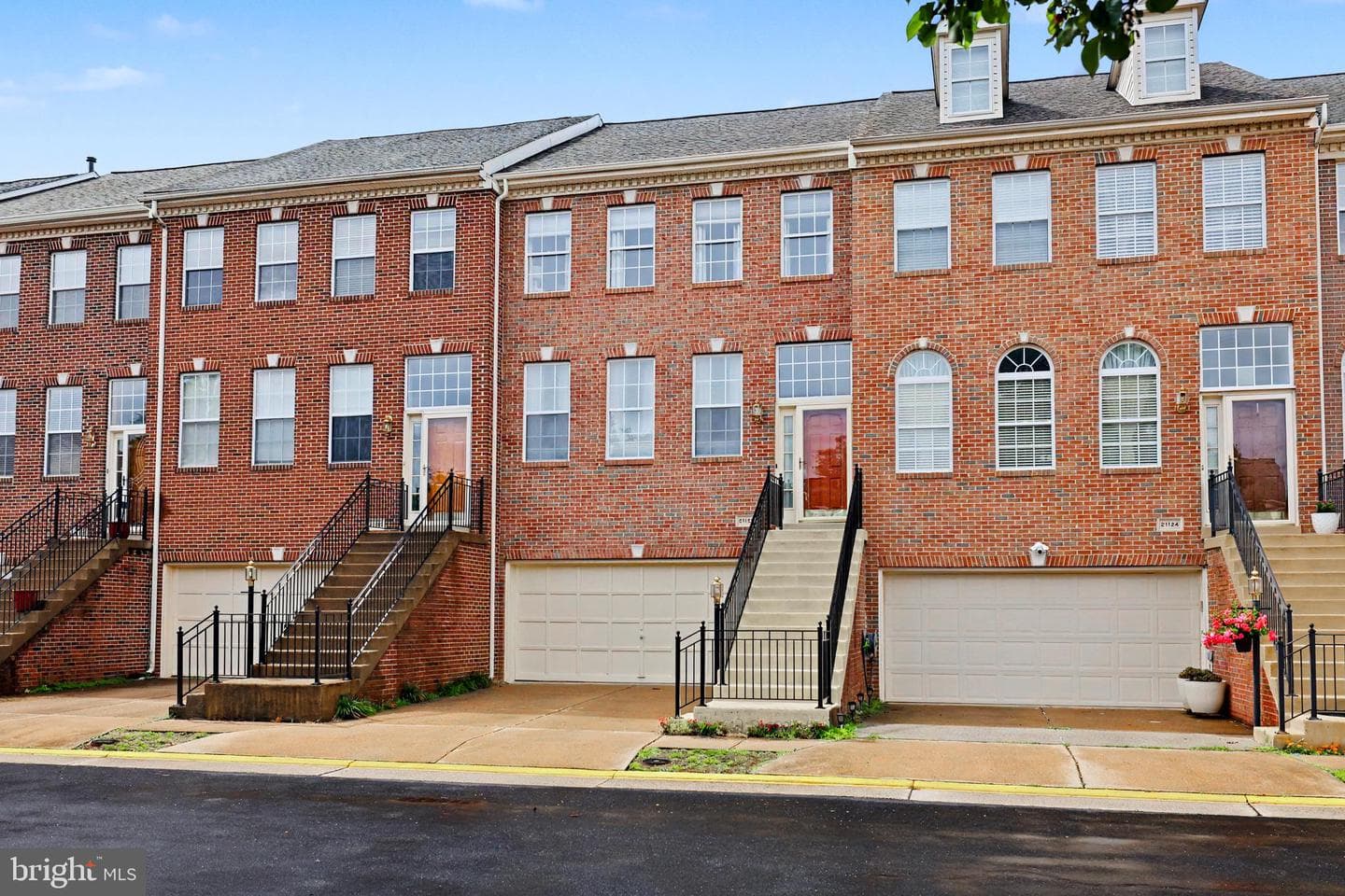 21122 Angela Square, Sterling