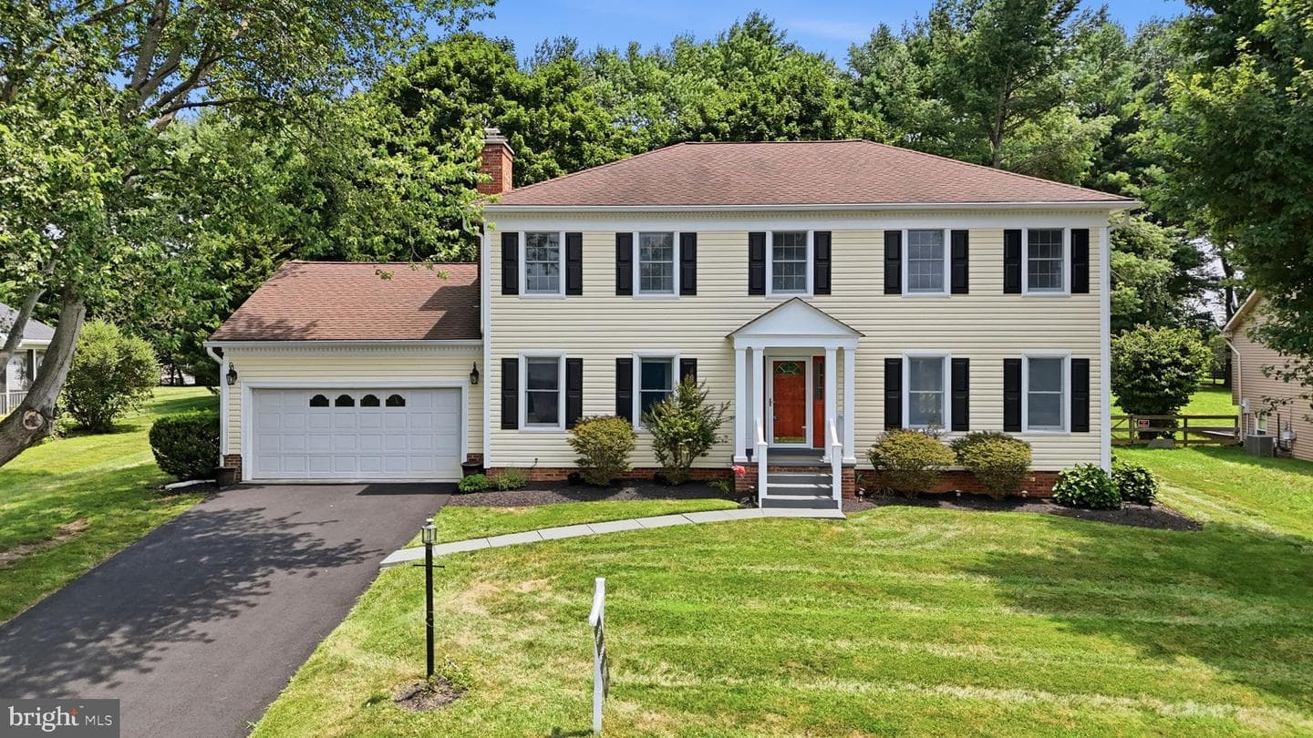 38376 Downs Court, Hamilton