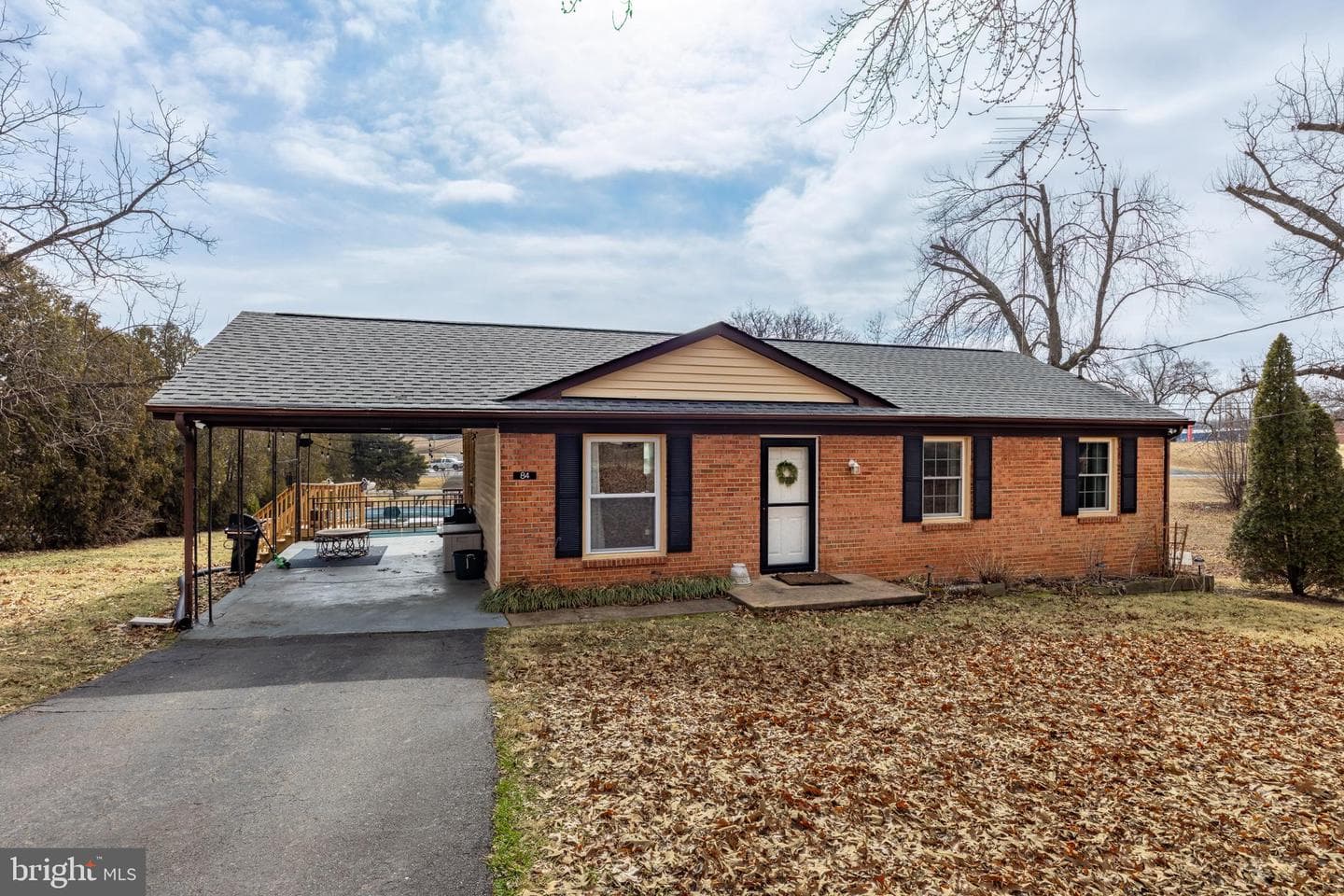 84 Clore Road photo 1