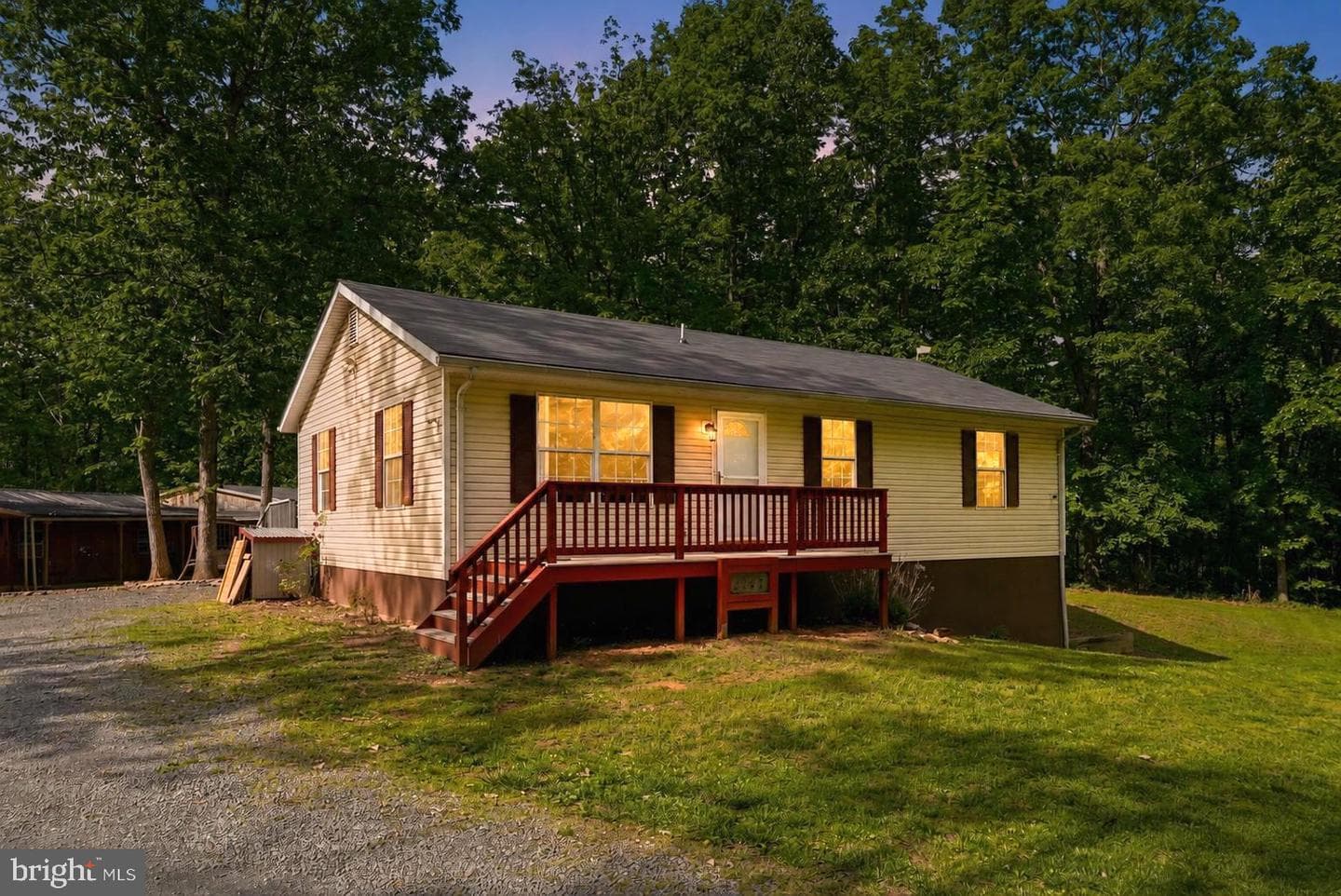 2747 Twymans Mill photo 1