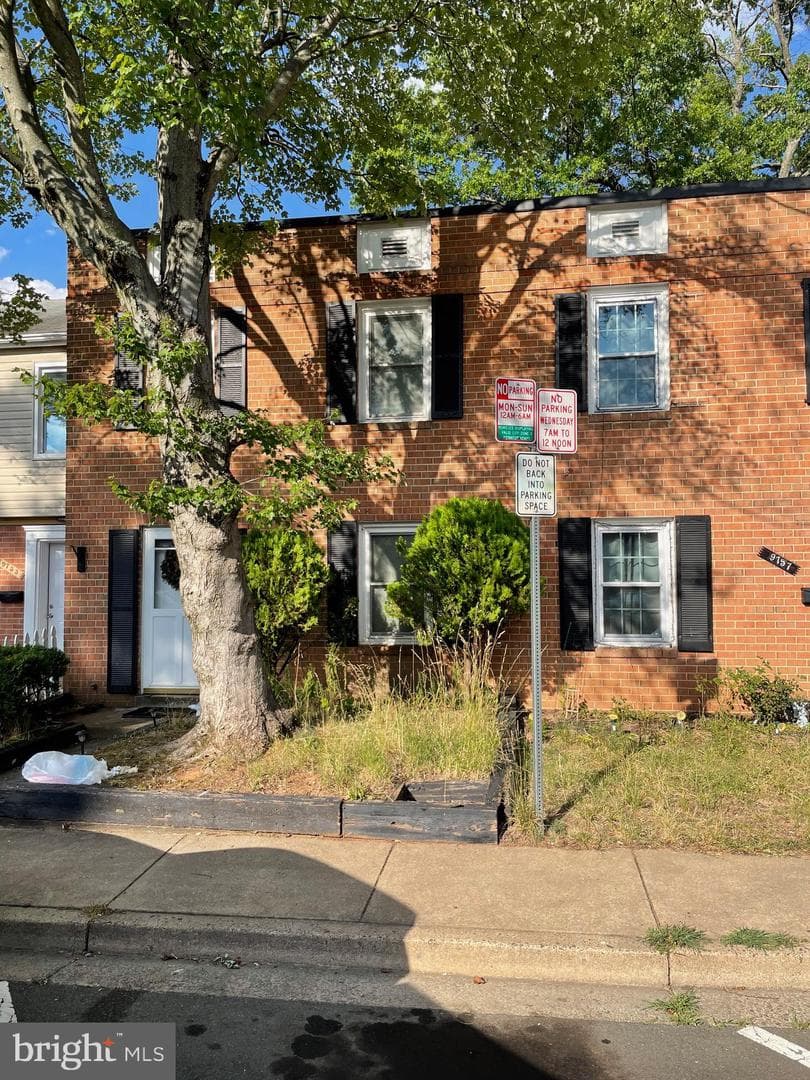 9755 Beech Place photo 1