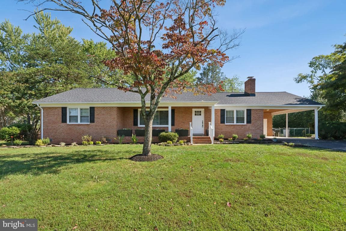 8903 Weir Street photo 1