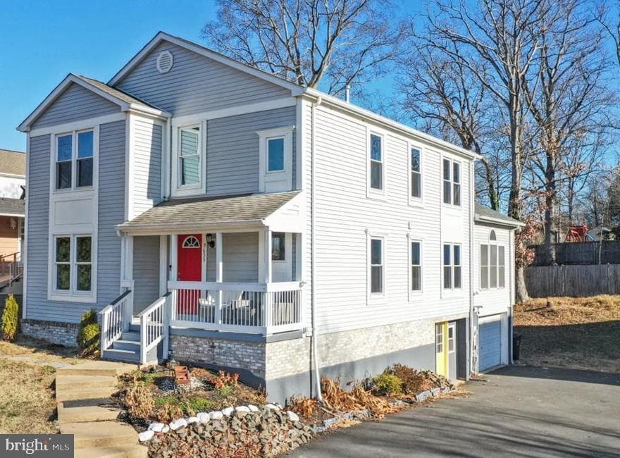 9653 Old Wellington Road photo 1