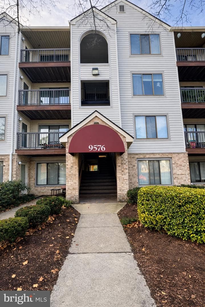 9576 Jayhawk Terrace #301 photo 1