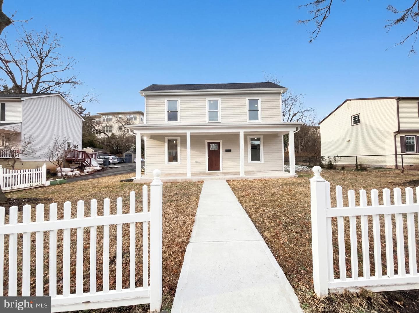 9204 Douglas Street photo 1