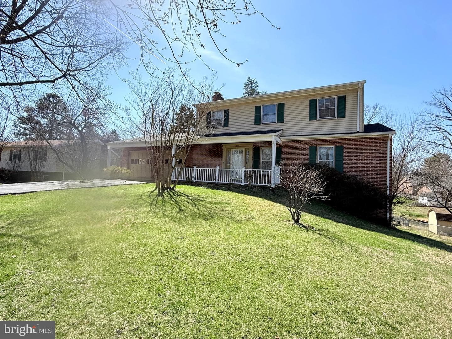 8906 Weir Street photo 1