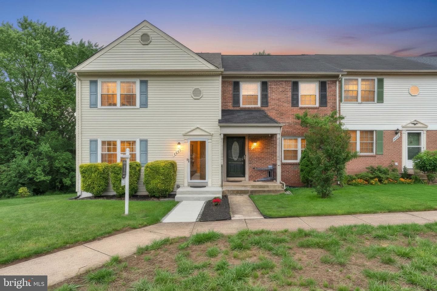 8683 Point Of Woods Drive photo 1