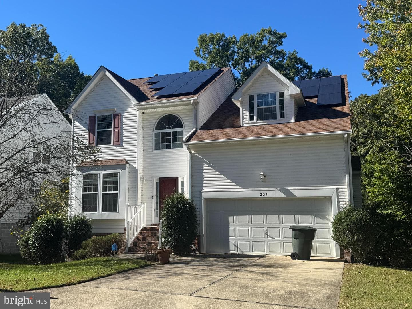 223 Southlake Place photo 1