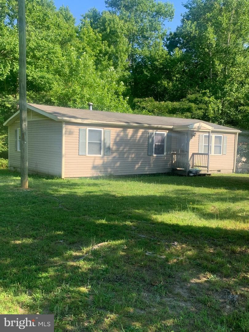 931 Light St photo 1