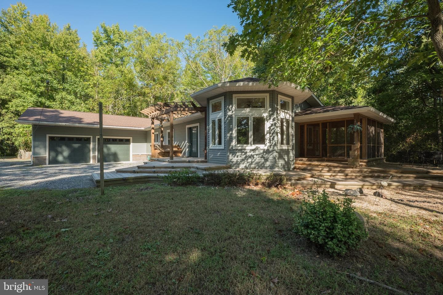 409 Whittaker Lane photo 1