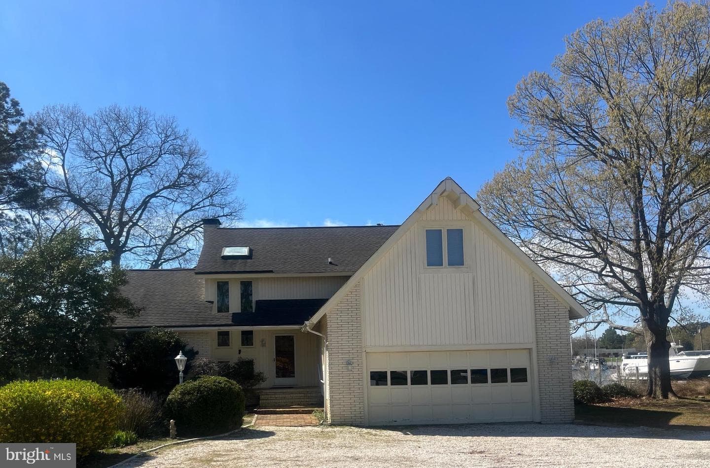 650 Skipjack Drive