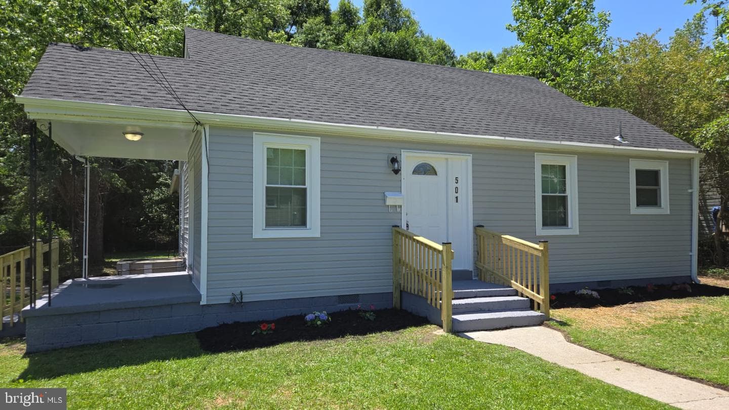 501 Tunstall Avenue photo 1