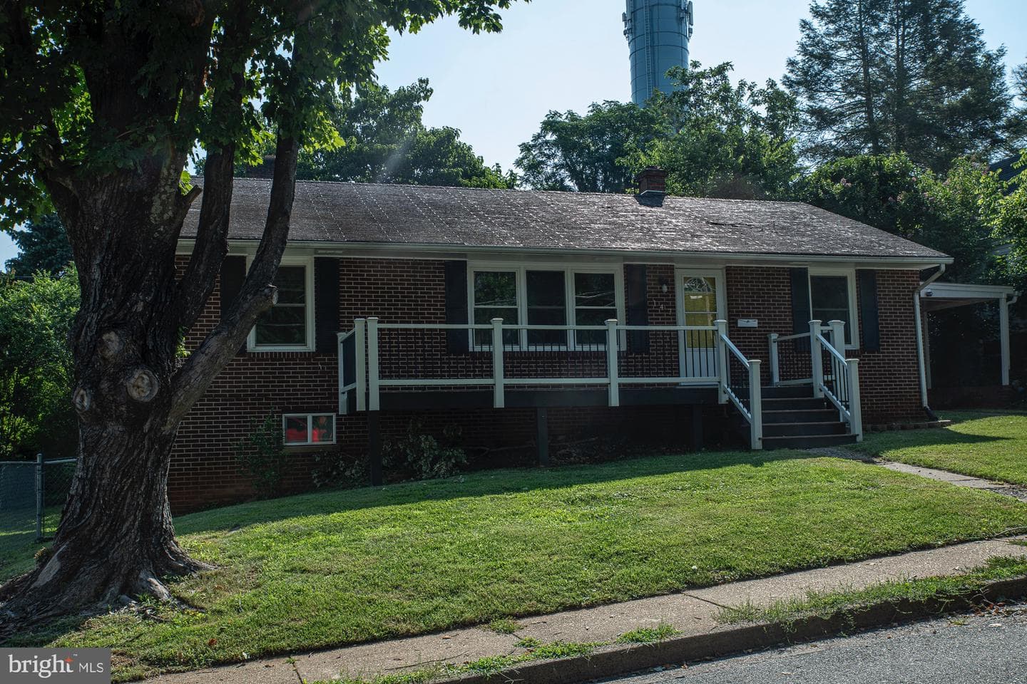 147 S Almond Street photo 1