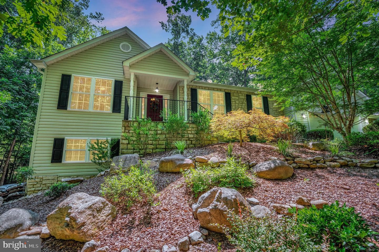 142 Larkspur Lane photo 1