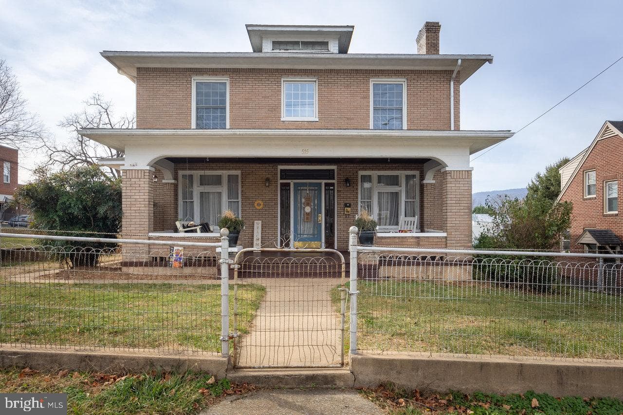 515 Fourth Street photo 1