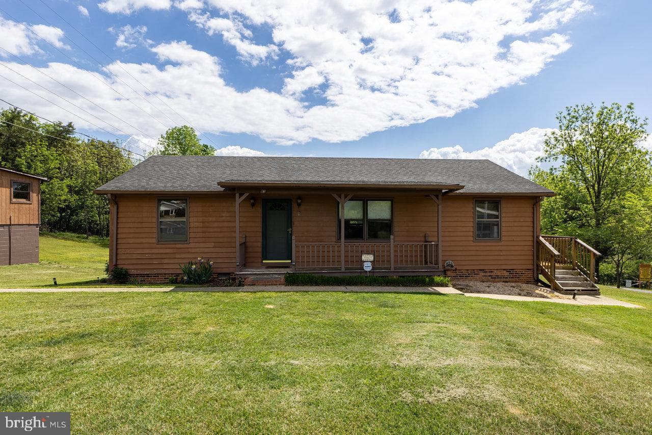 113 Dock Street photo 1