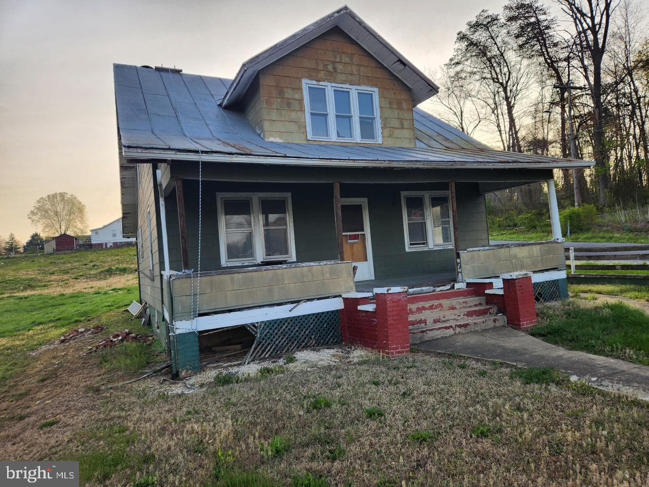 361 Trenton Avenue photo 1