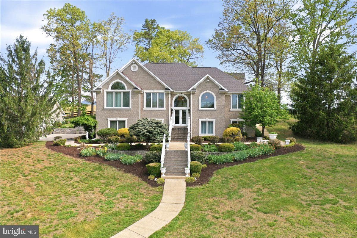 100 Cottage Drive, Luray
