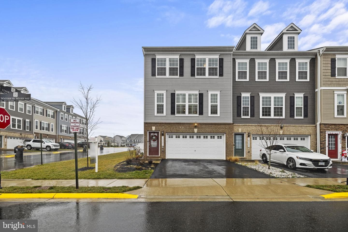 10561 Waterbury Woods Way photo 1