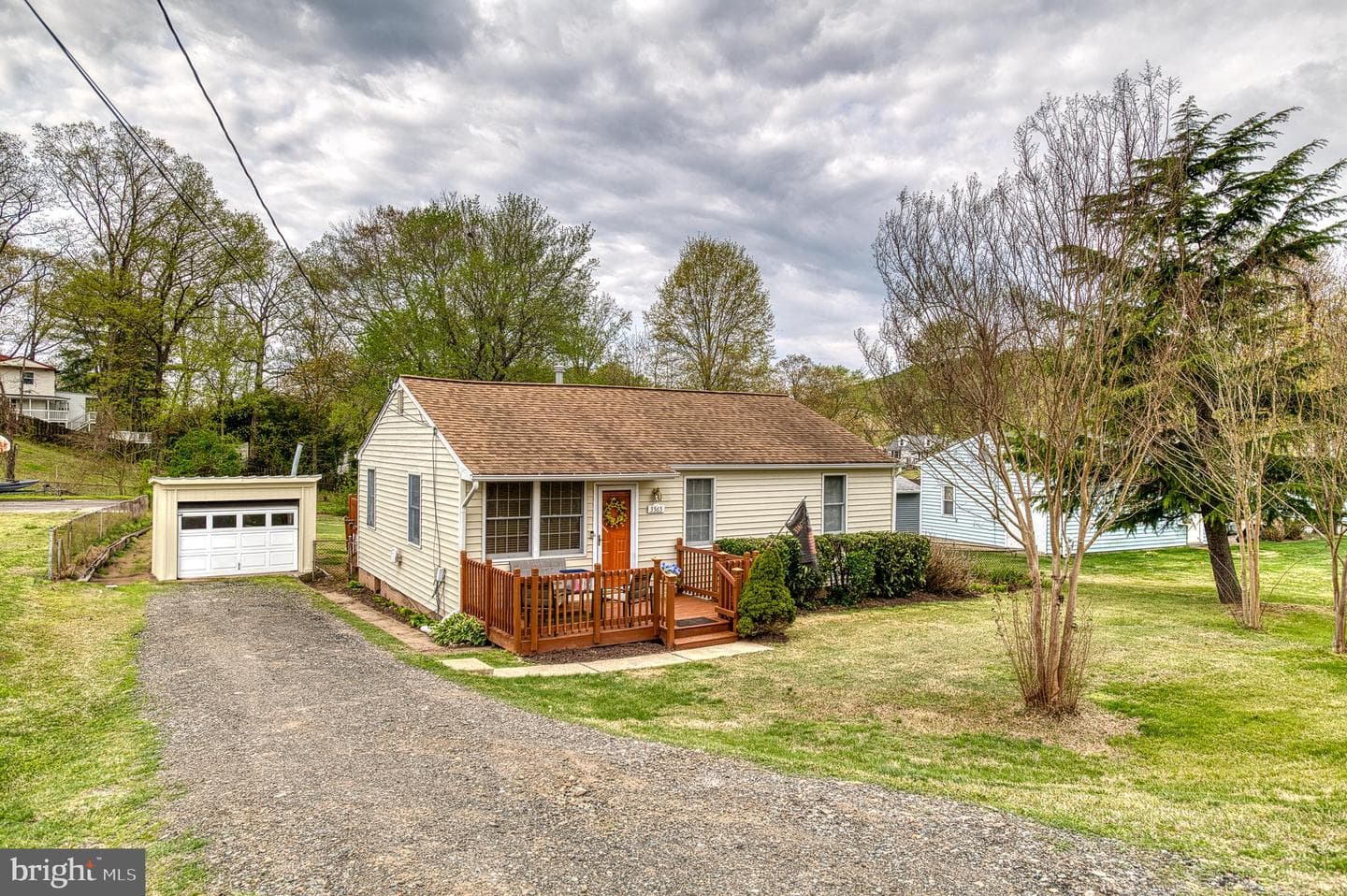 3565 Maple Street photo 1