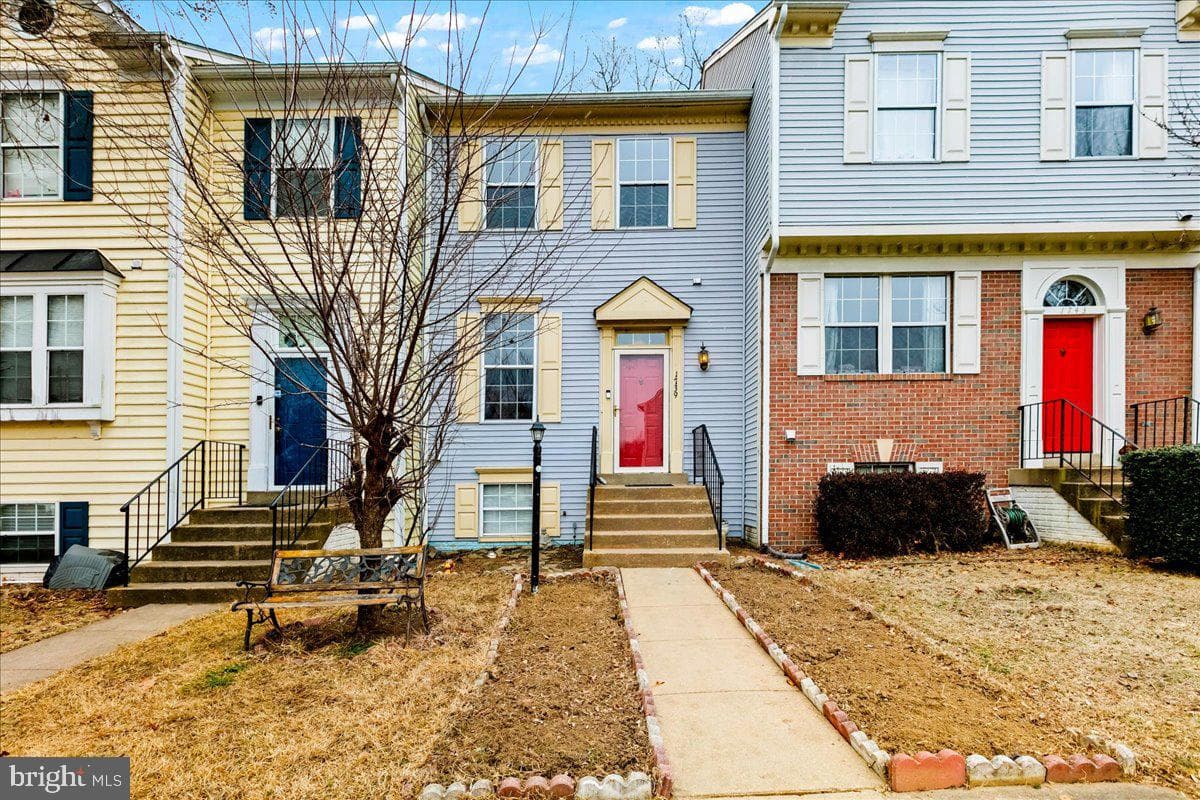 1739 Wigglesworth Way photo 1