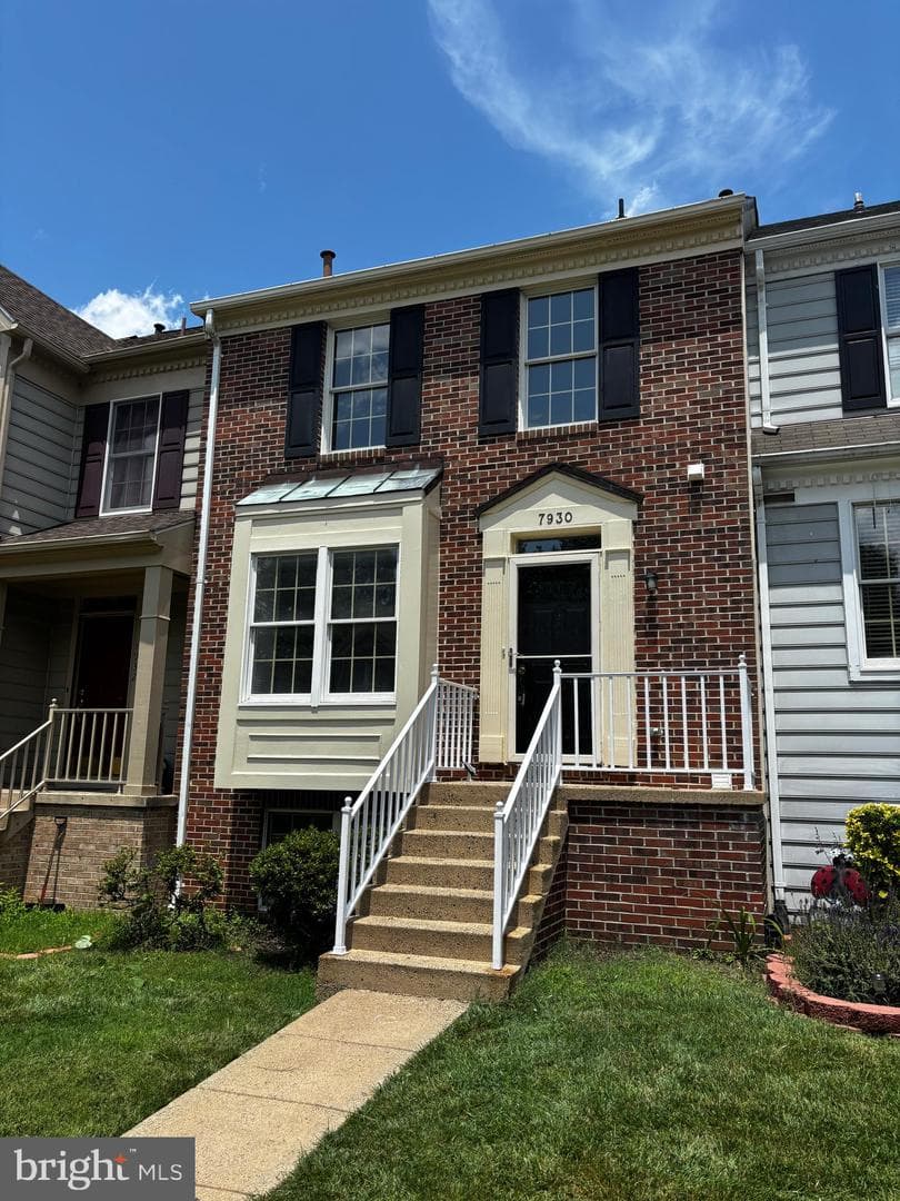 7930 Blue Gray Circle photo 1