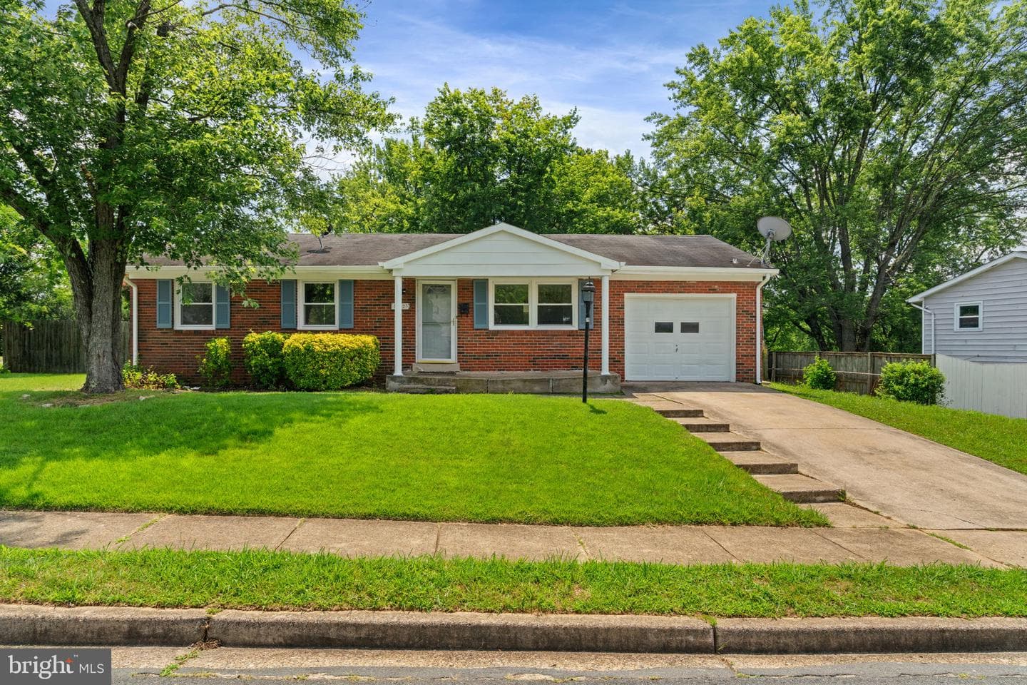 13223 Hawthorn Lane photo 1