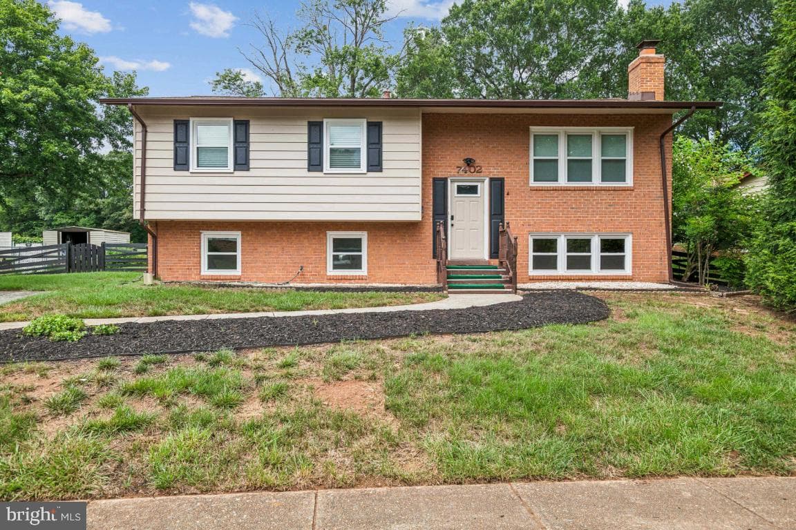 7402 Forrester Lane photo 1