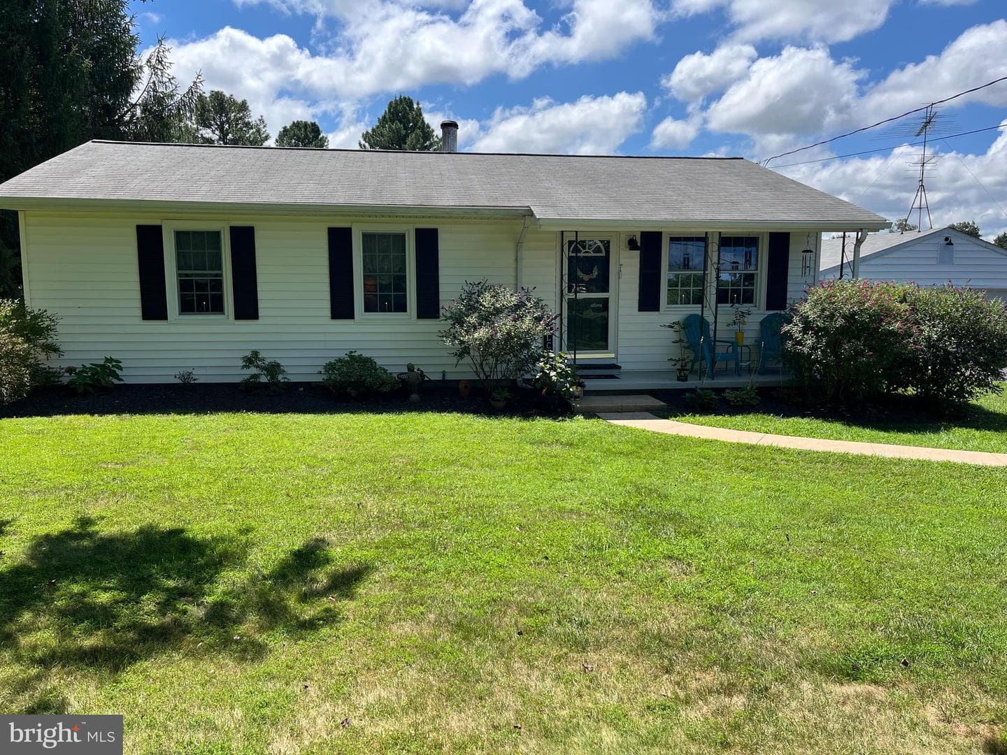 11817 Colvin Lane photo 1