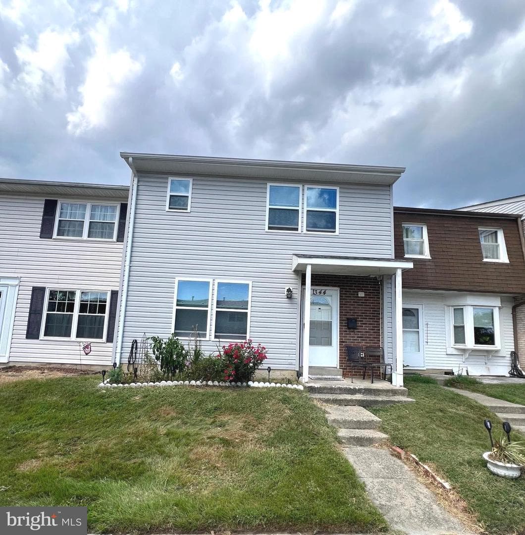 1344 Redbud Court photo 1