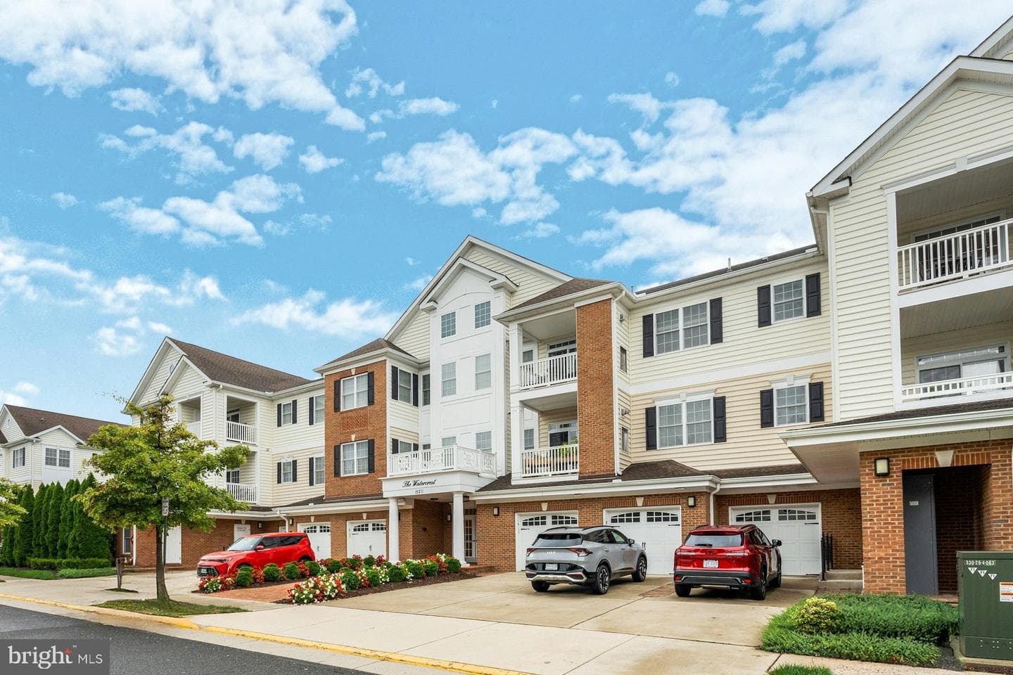 15211 Royal Crest Drive #405 photo 1