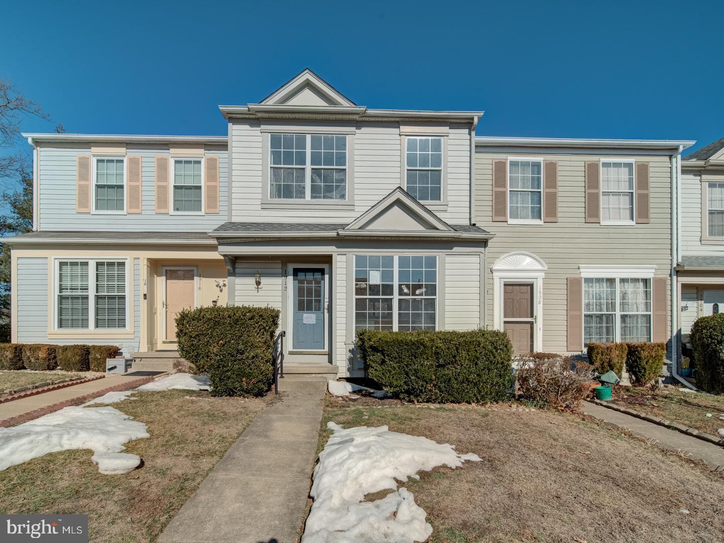 1912 Beegee Court