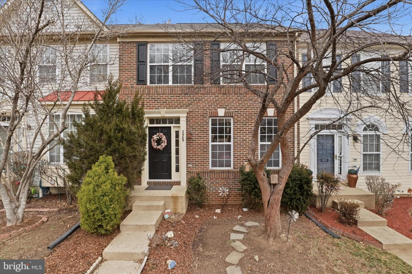 2909 Rotterdam Loop photo 1