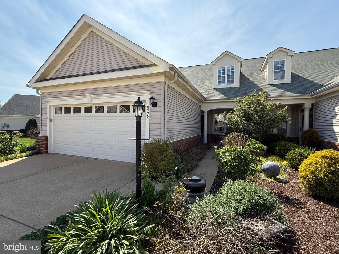 6595 Alderwood Way