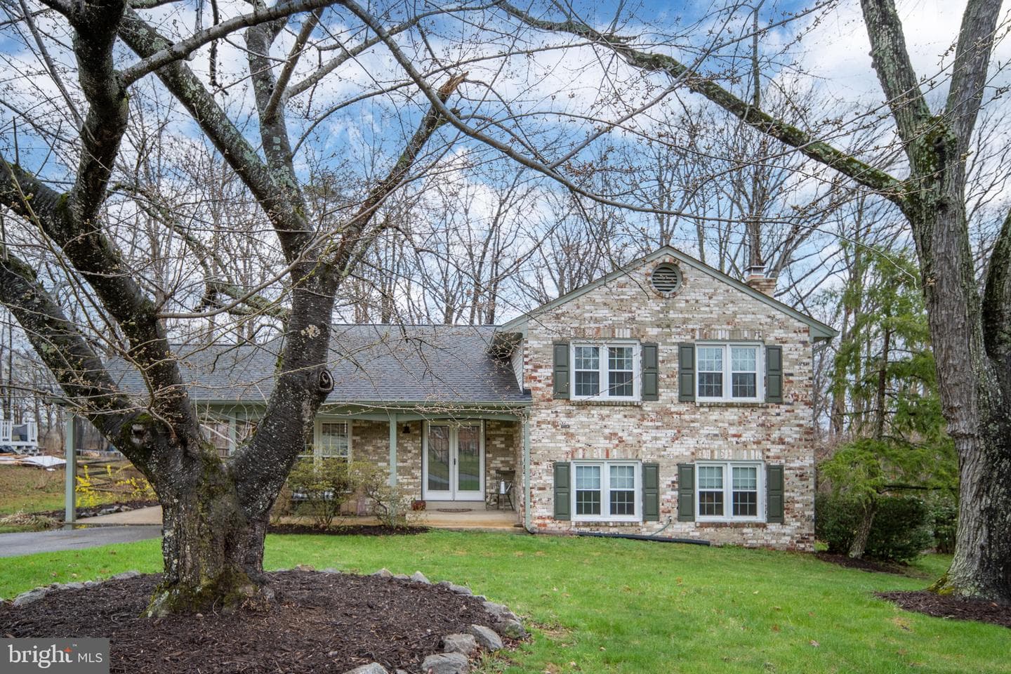 12335 Oakwood Drive photo 1