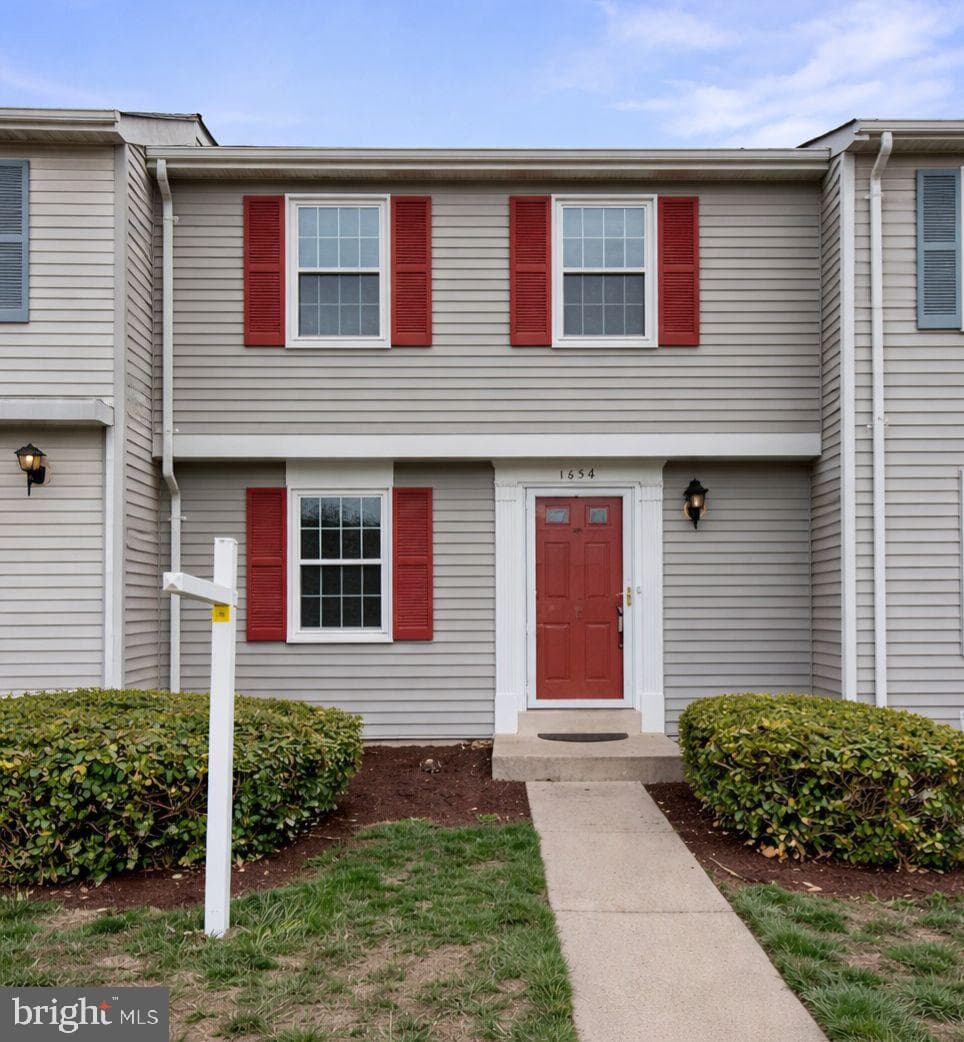 1656 Thenia Place #3-2